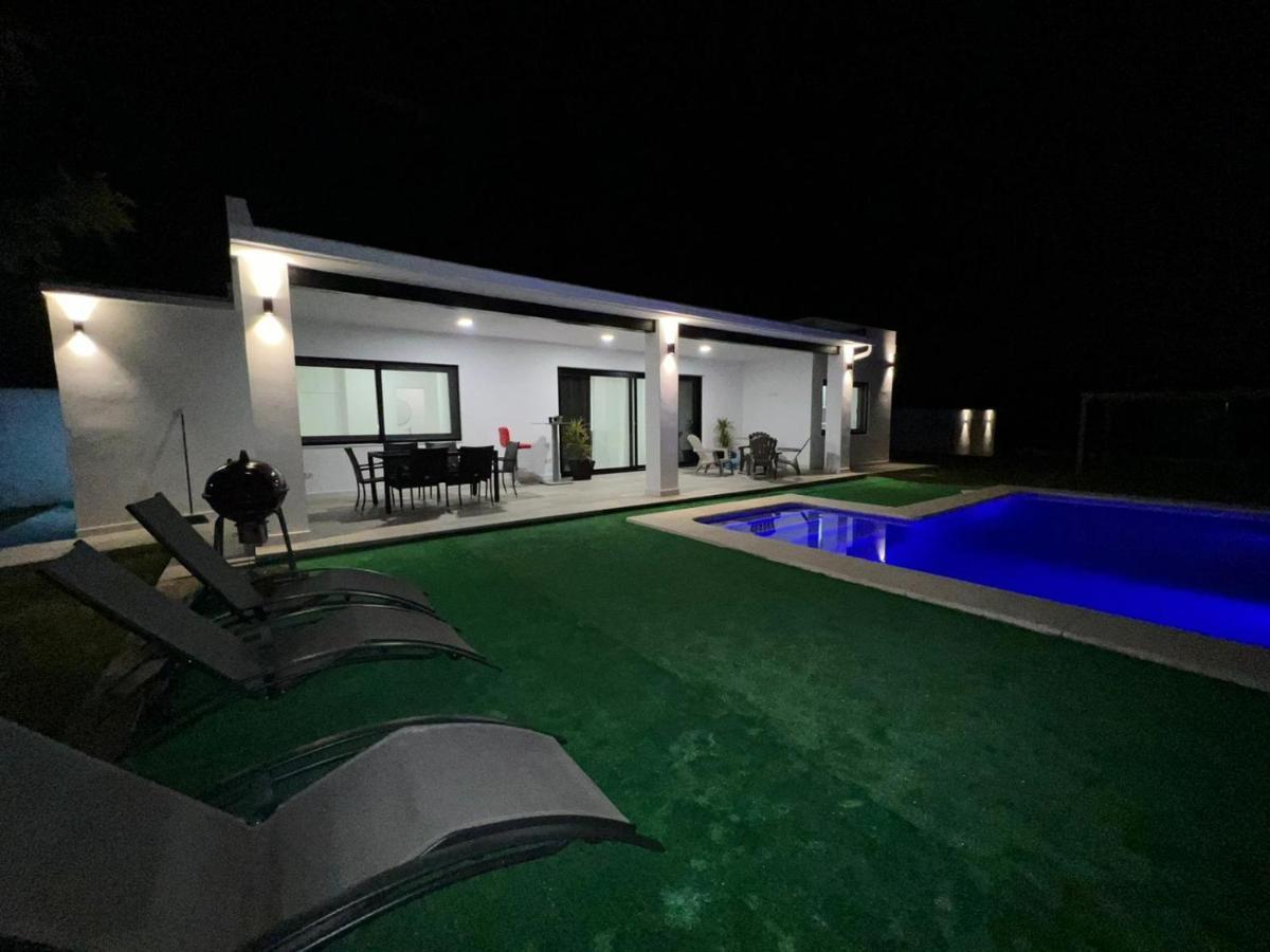 Ole Tu Andalucia Villa Sanlúcar la Mayor Eksteriør billede