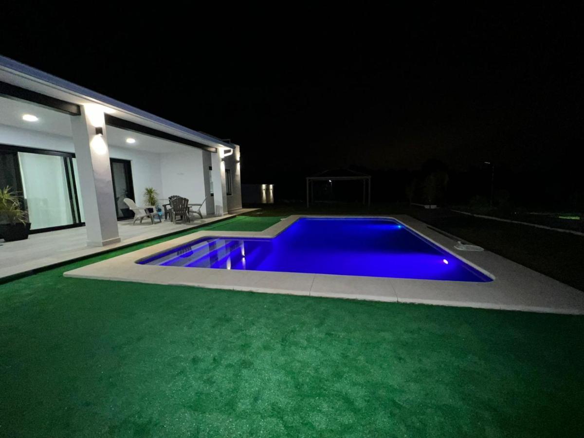 Ole Tu Andalucia Villa Sanlúcar la Mayor Eksteriør billede