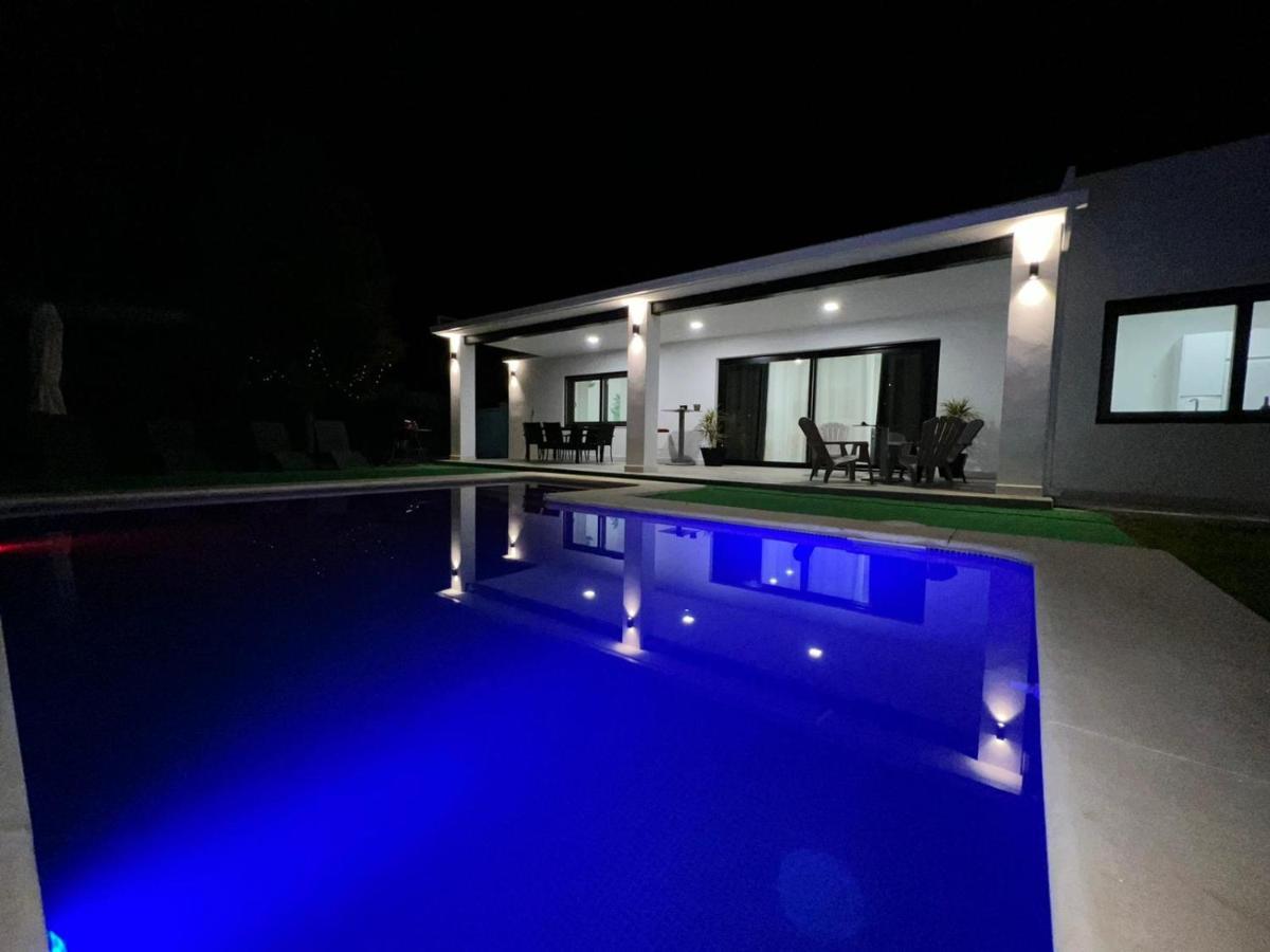 Ole Tu Andalucia Villa Sanlúcar la Mayor Eksteriør billede